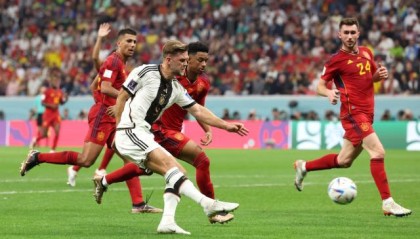 【人物】德国豁牙救星！被K神钦点又放弃的晚成中锋