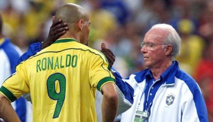 98世界杯决赛前罗纳尔多哭求：扎加洛，让我登场吧